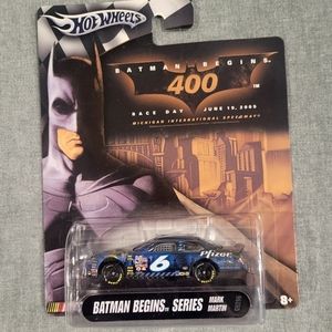 Hotwheels Batman Begins 400 Race Day Mark Martin 2005